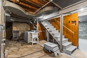 900 NE Barnes Ave-055