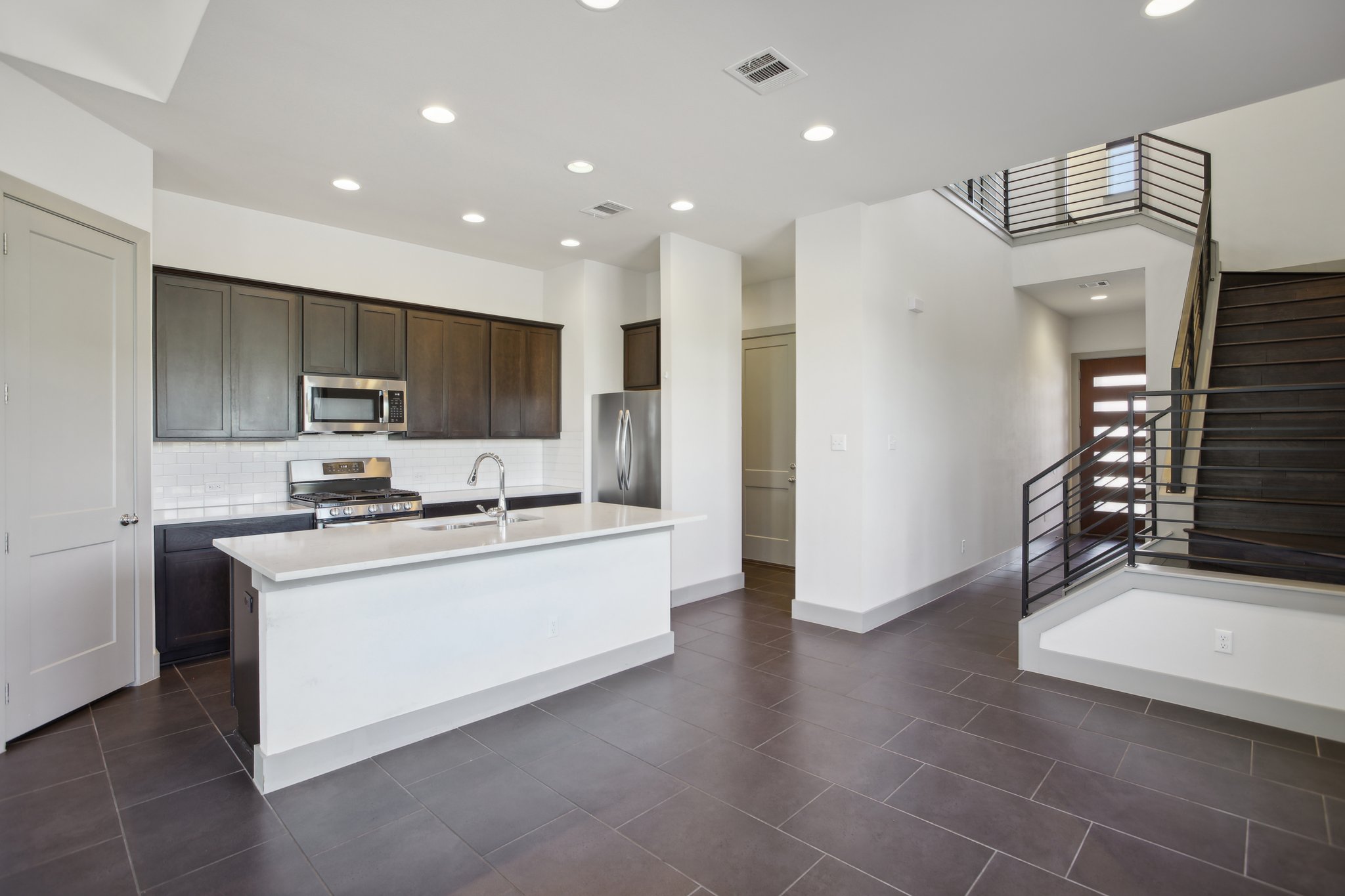 Old Mill Rd 25-010.jpg