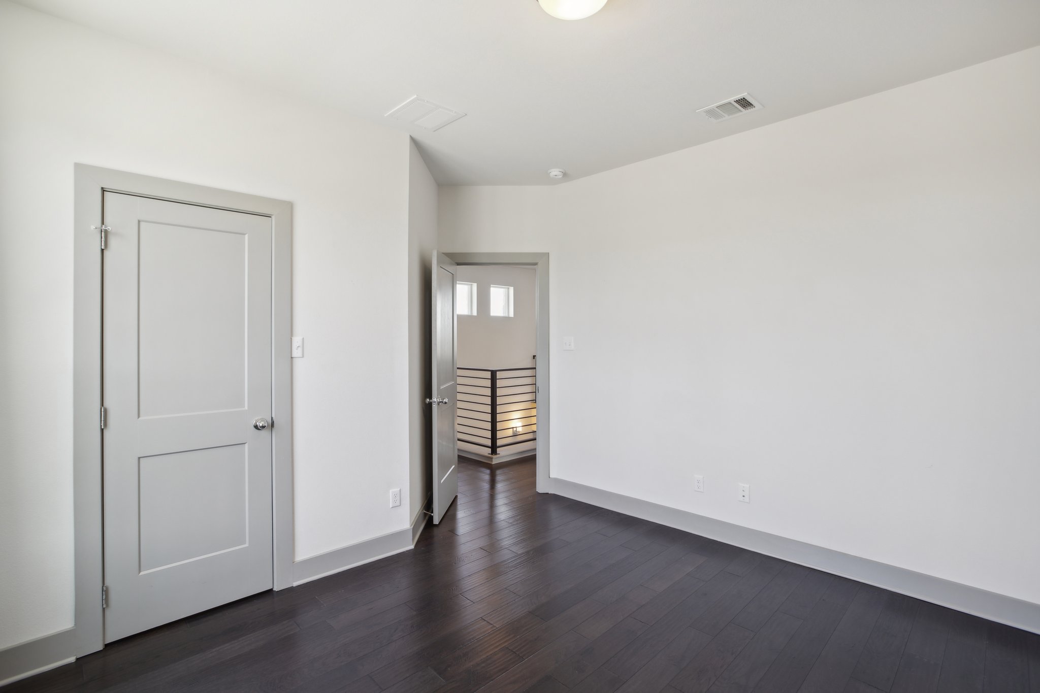 Old Mill Rd 25-023.jpg