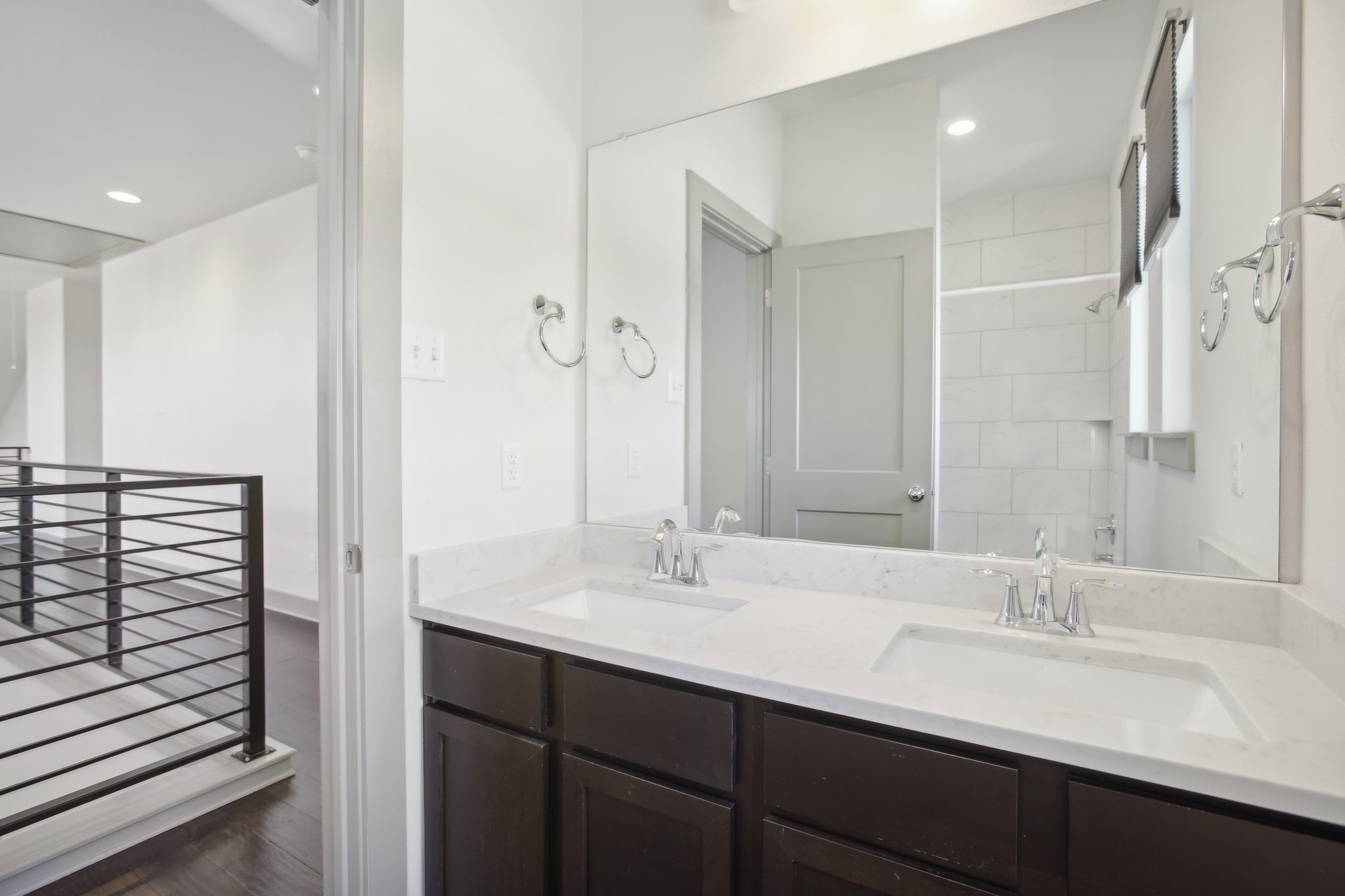 Old Mill Rd 25-044.jpg