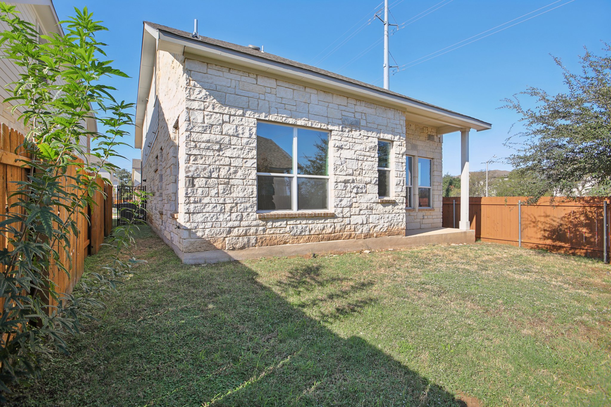 Old Mill Rd 25-047.jpg