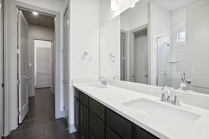 Old Mill Rd 25-041.jpg