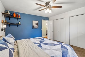 Olympic St-S1408-040.jpg