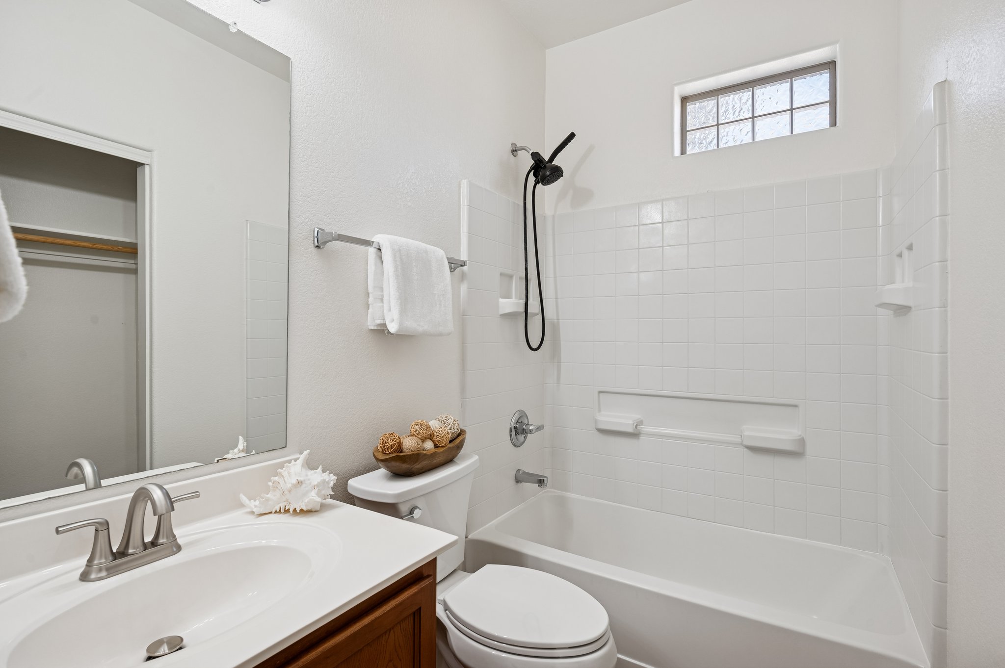 900 S 94th St 1079 - 013.jpg