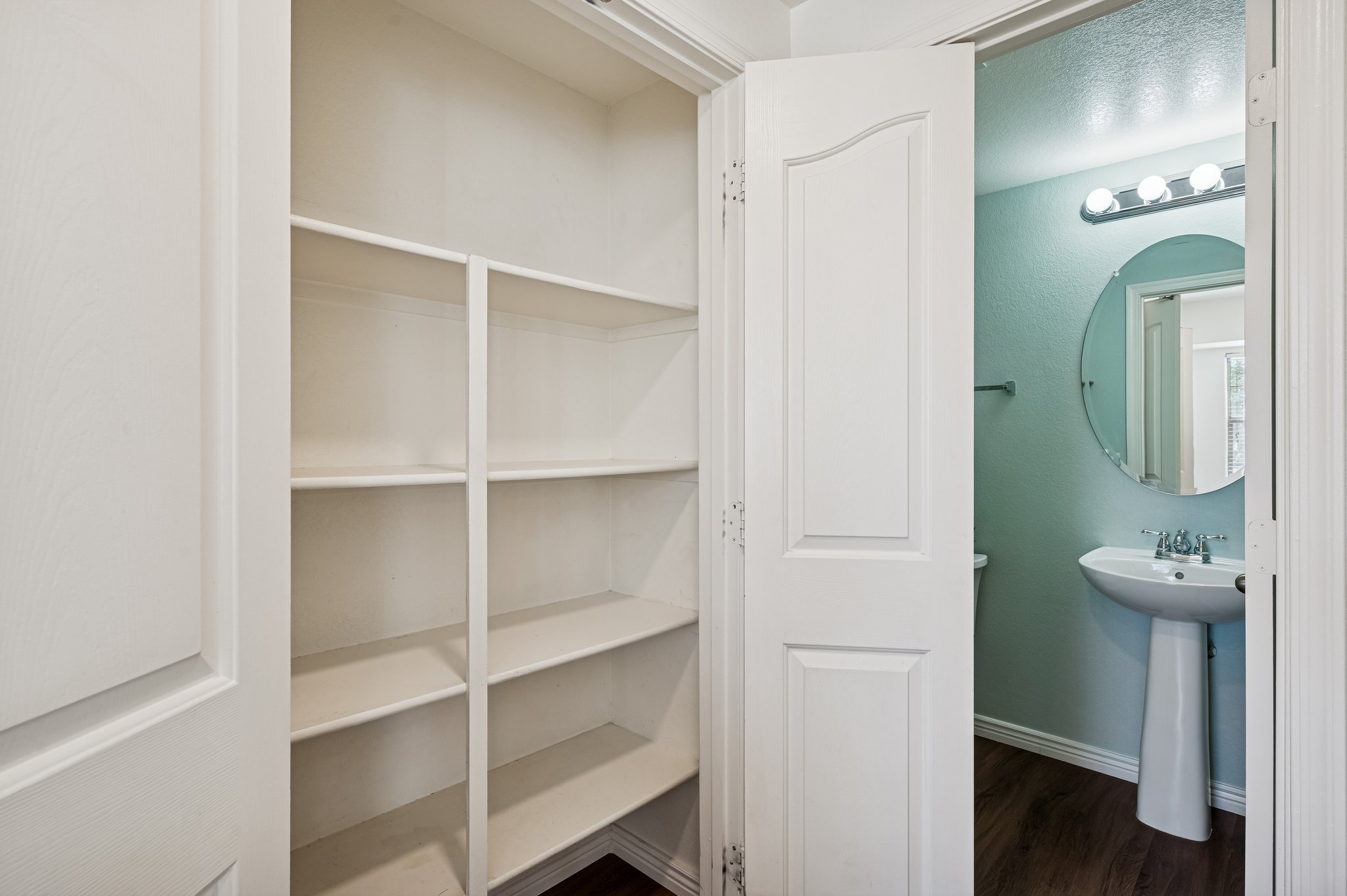 900 S 94th St 1079 - 019.jpg