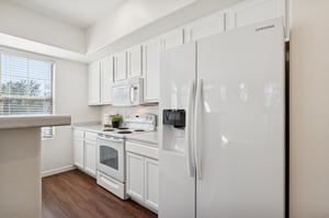 900 S 94th St 1079 - 009.jpg