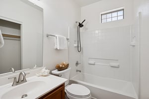 900 S 94th St 1079 - 013.jpg