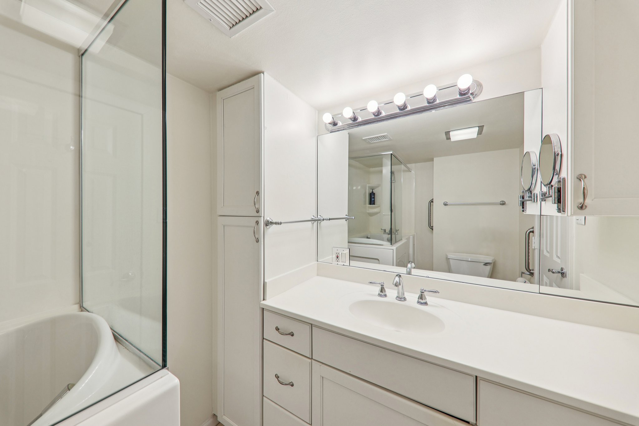 900 S Hanley Rd 7D-S2802-027.jpg