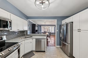 900 S Hanley Rd 7D-S2802-018.jpg