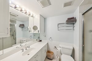 900 S Hanley Rd 7D-S2802-023.jpg