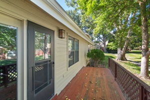  Photo 40