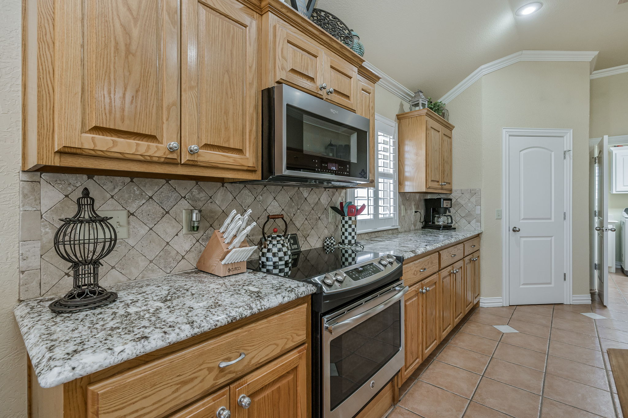 9000 Blenheim Dr 18