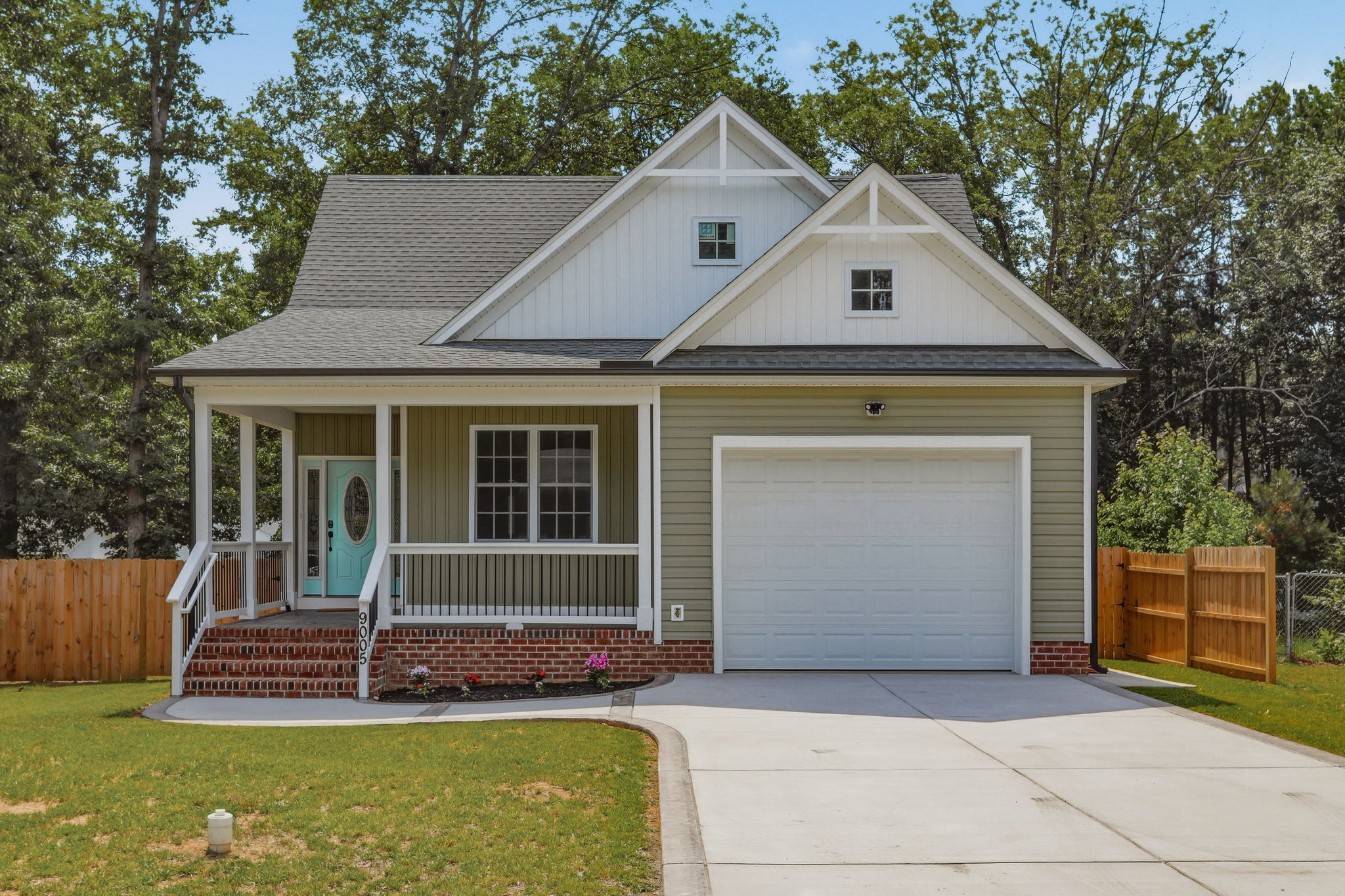 01-Exterior Front