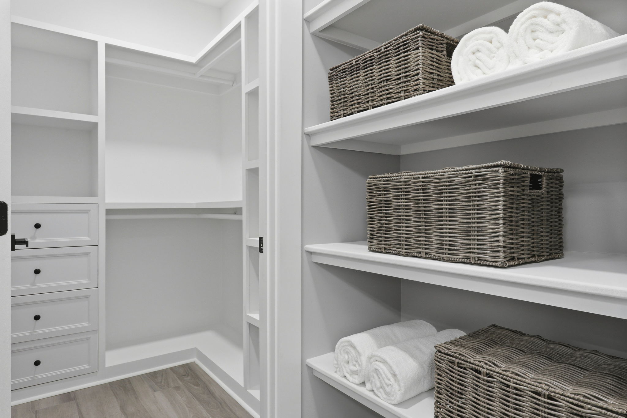 21-Primary Closet