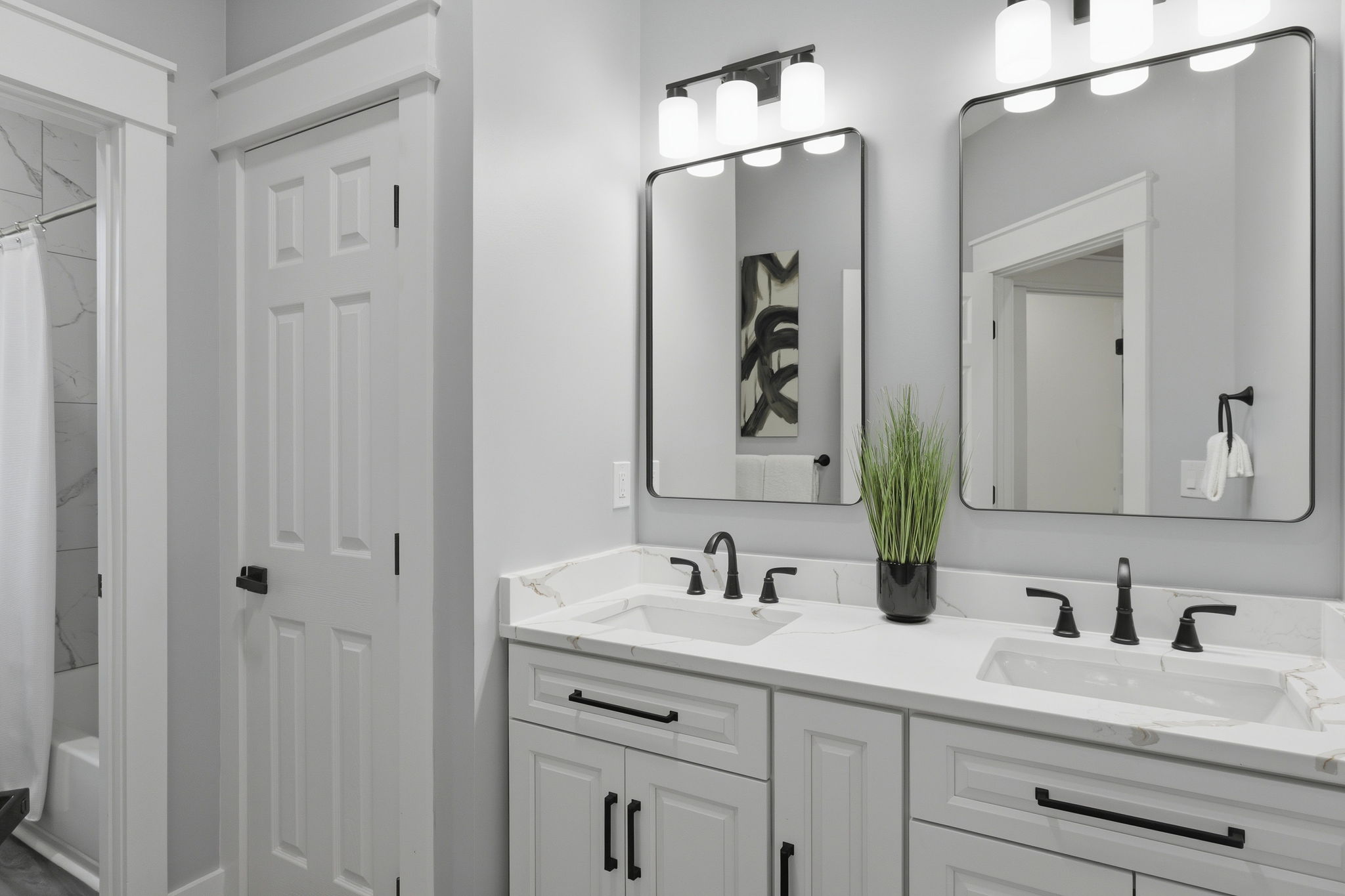 23-Hall Bath