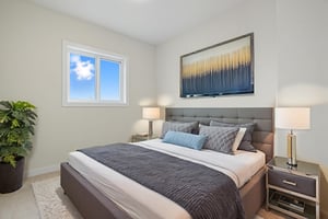 (38) virtually staged.jpeg