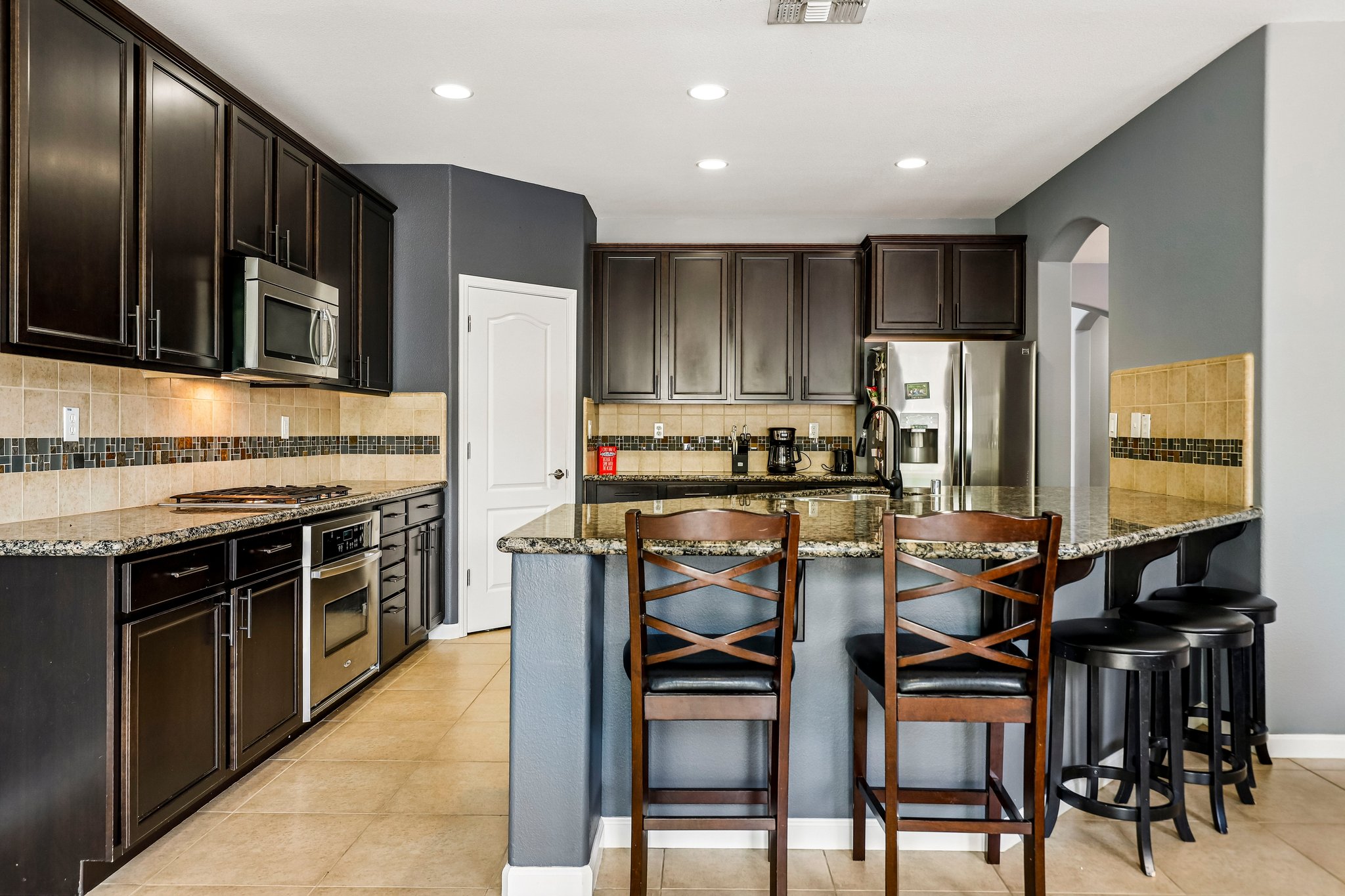 Clarissa Dr-S2104-012.jpg