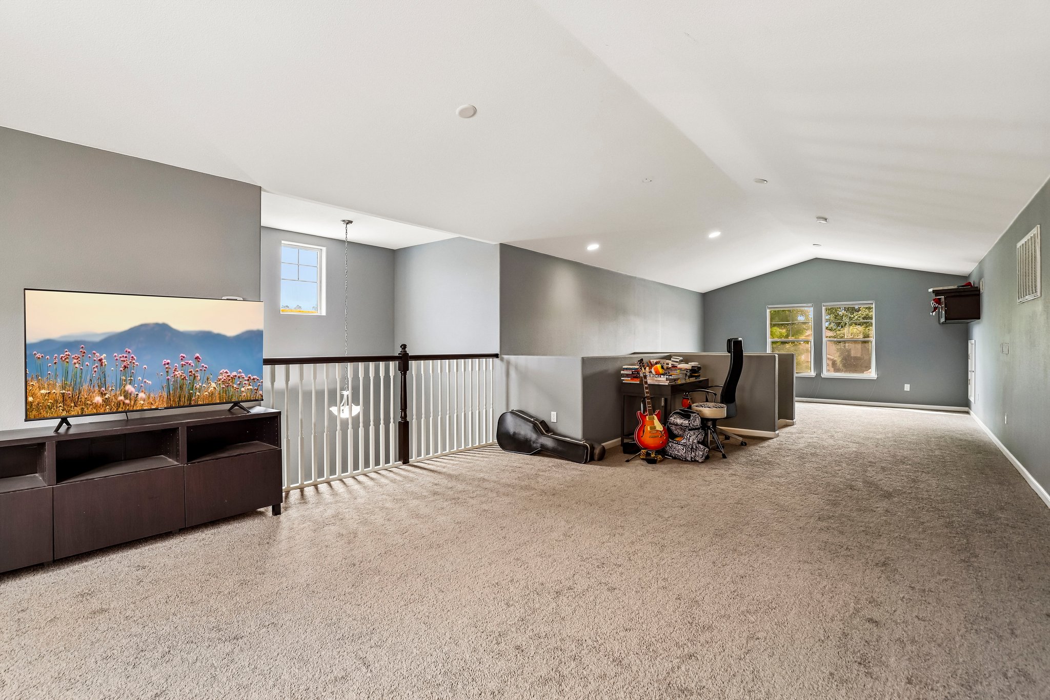 Clarissa Dr-S2104-036.jpg