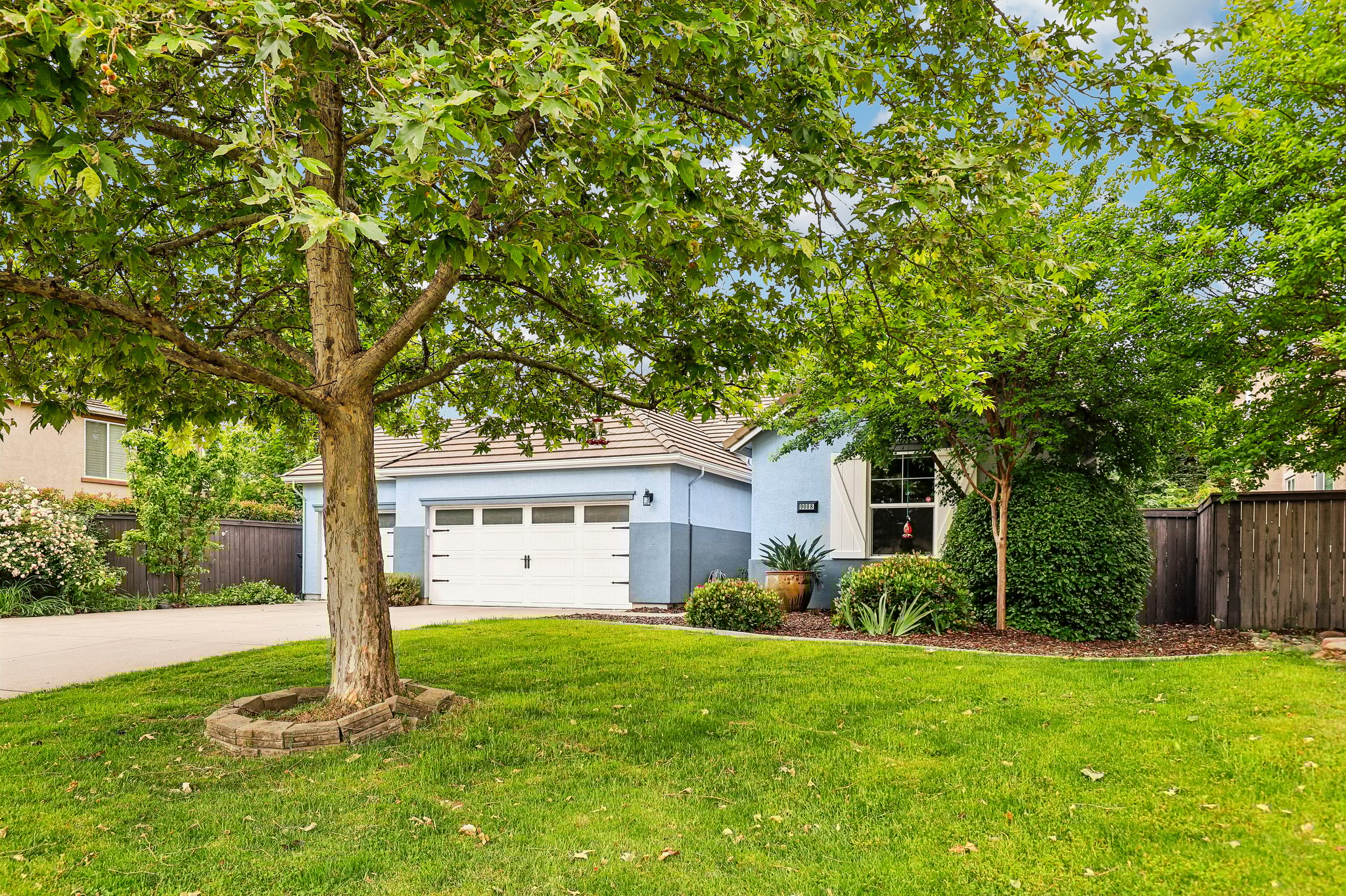 Clarissa Dr-S2104-002r.jpg