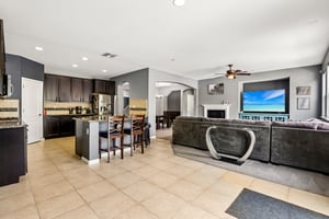 Clarissa Dr-S2104-011.jpg