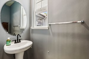 Clarissa Dr-S2104-024.jpg