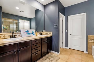 Clarissa Dr-S2104-028.jpg