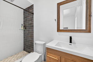 Guest Bathroom 2