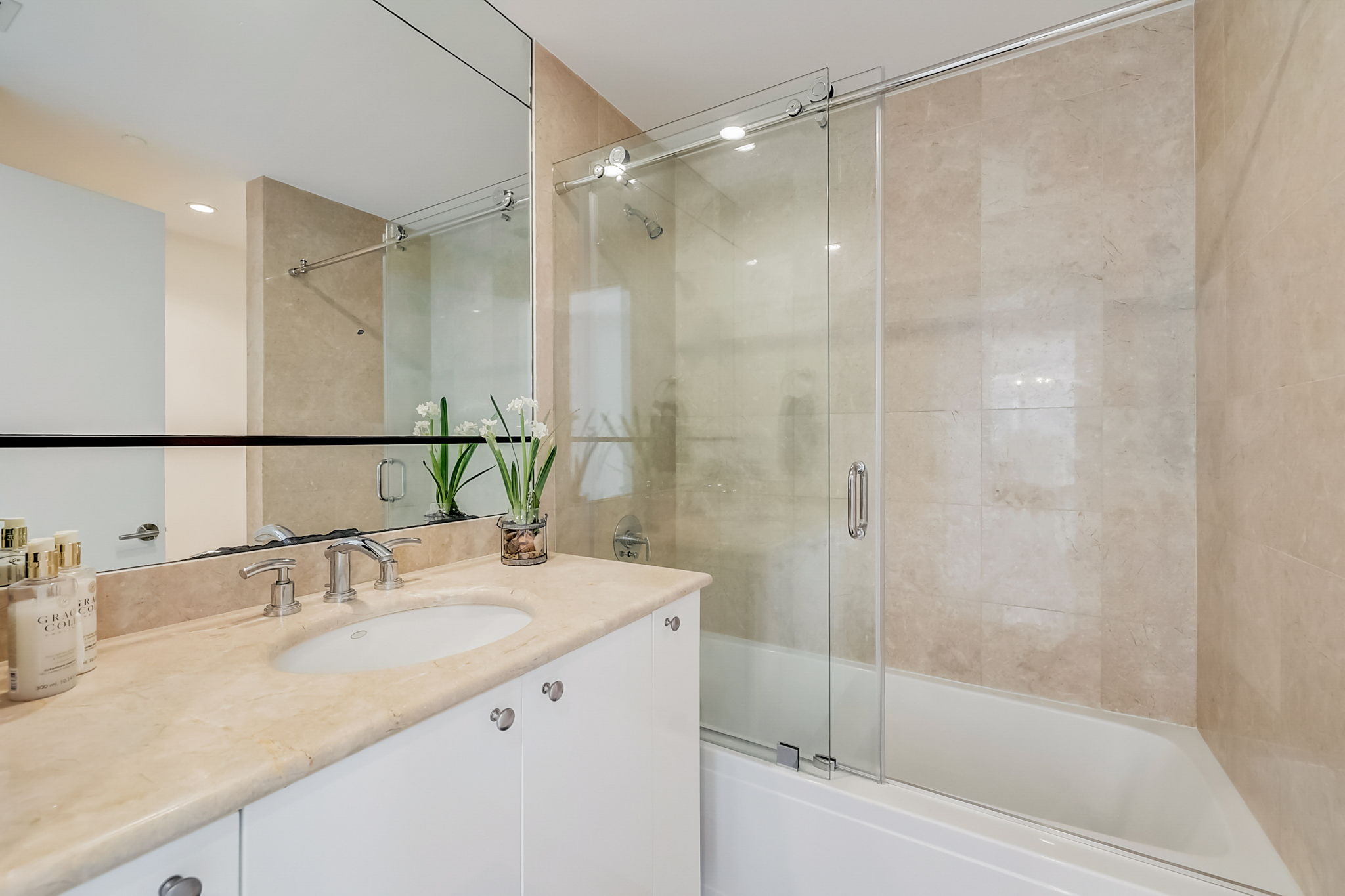 Brickell Key Blvd apt 2303-027