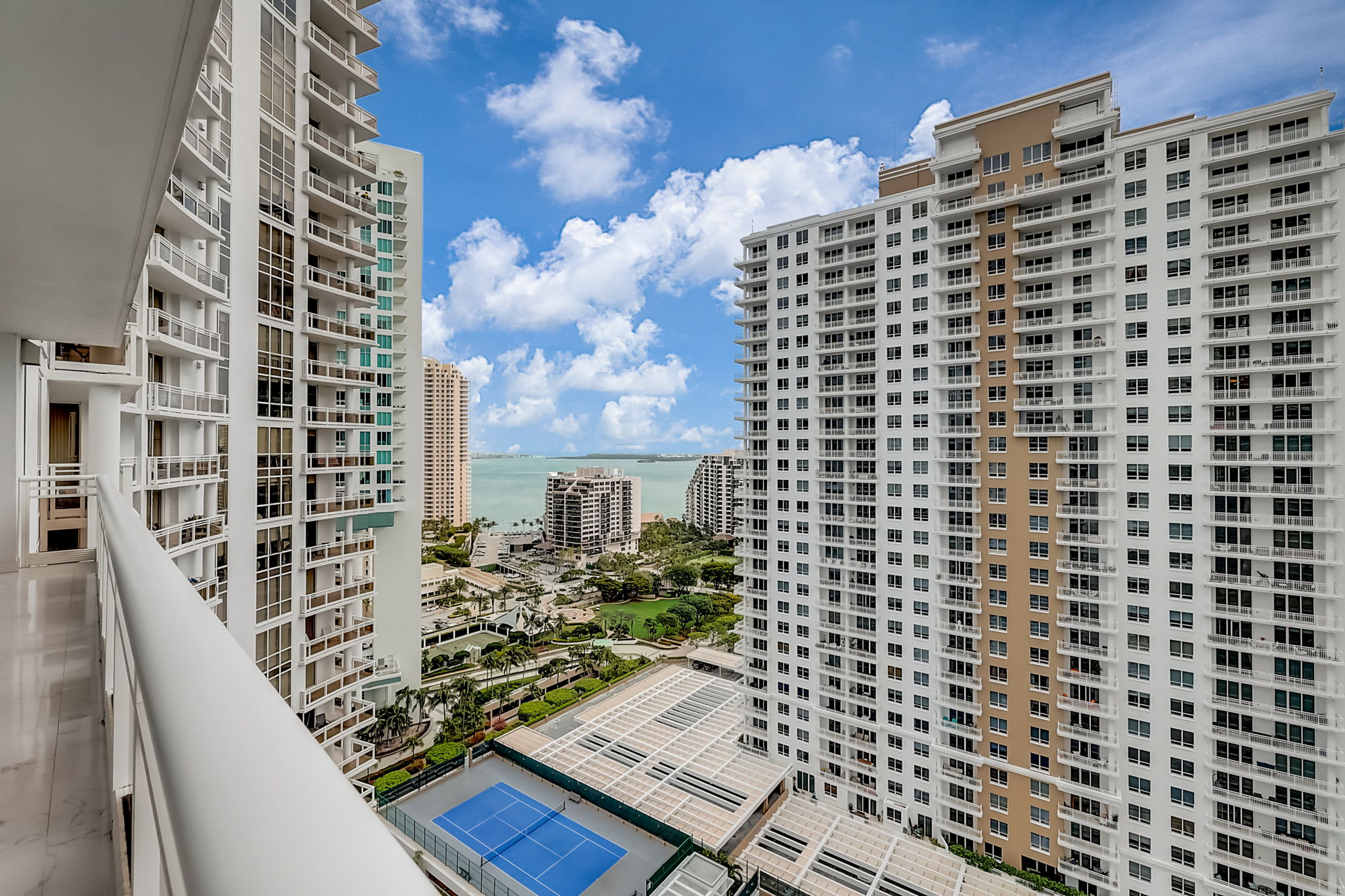 Brickell Key Blvd apt 2303-043
