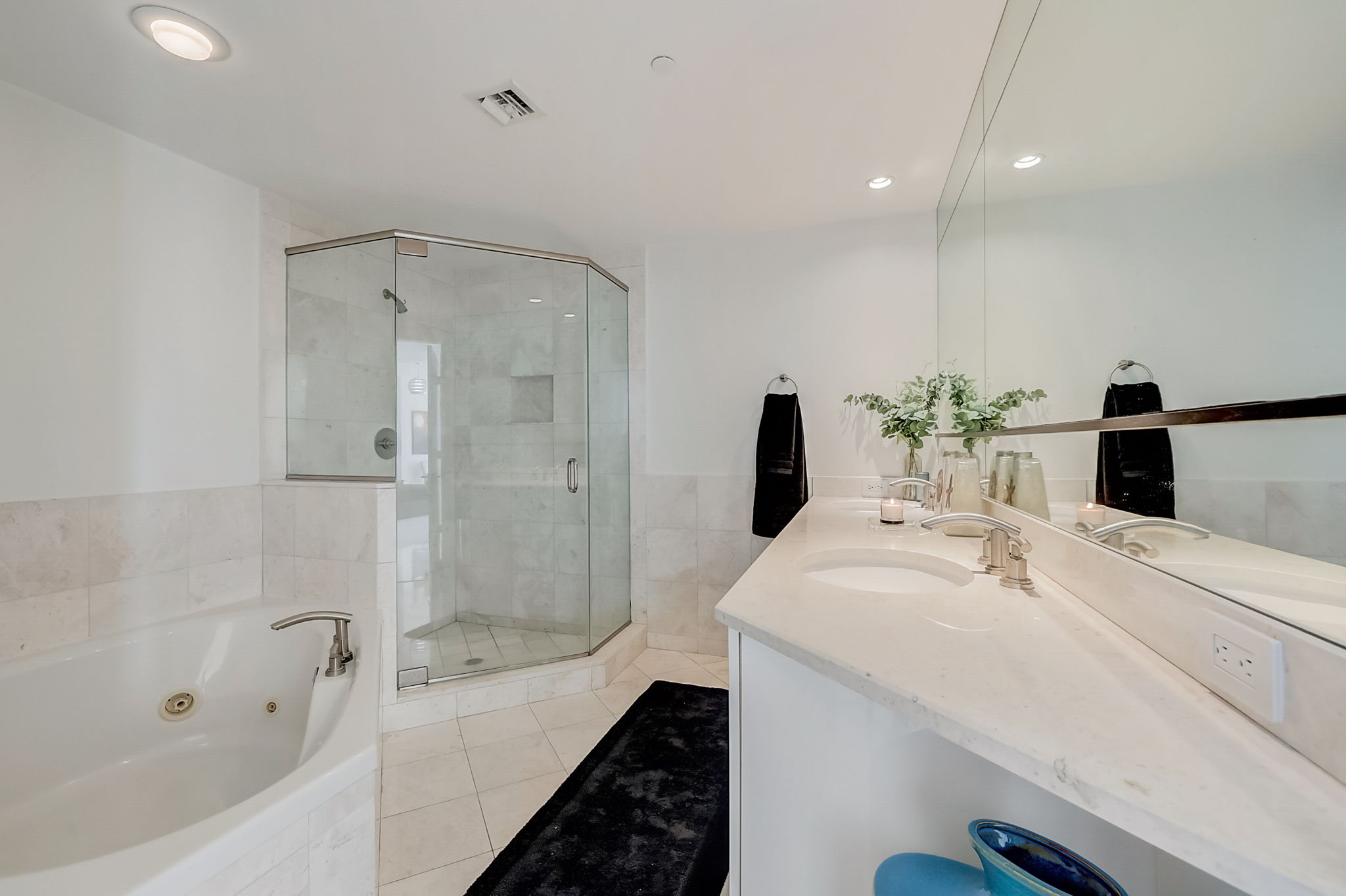 Brickell Key Blvd apt 2303-019