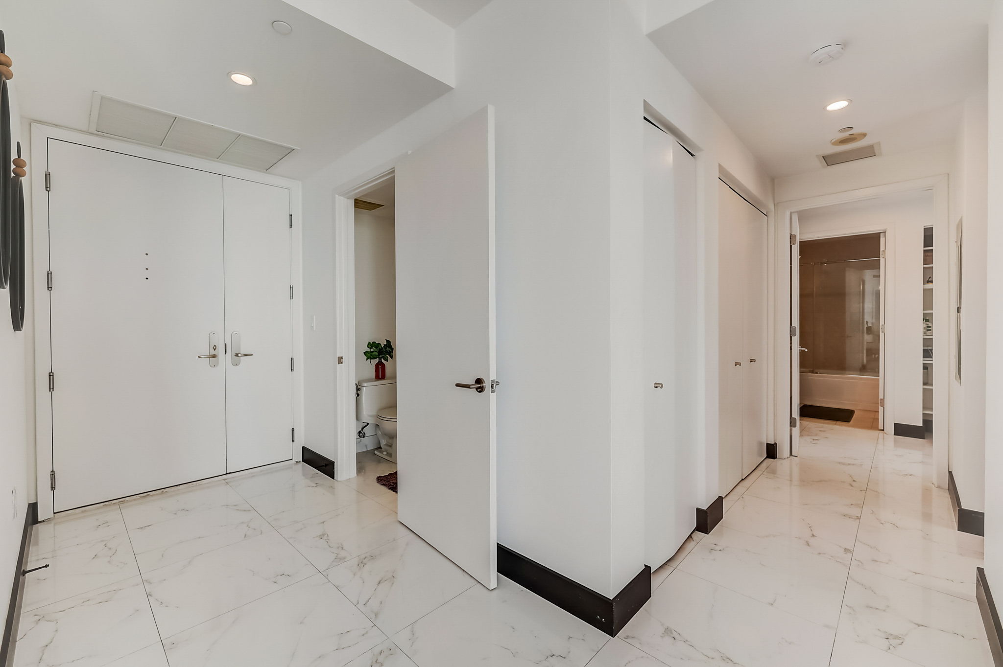 Brickell Key Blvd apt 2303-001