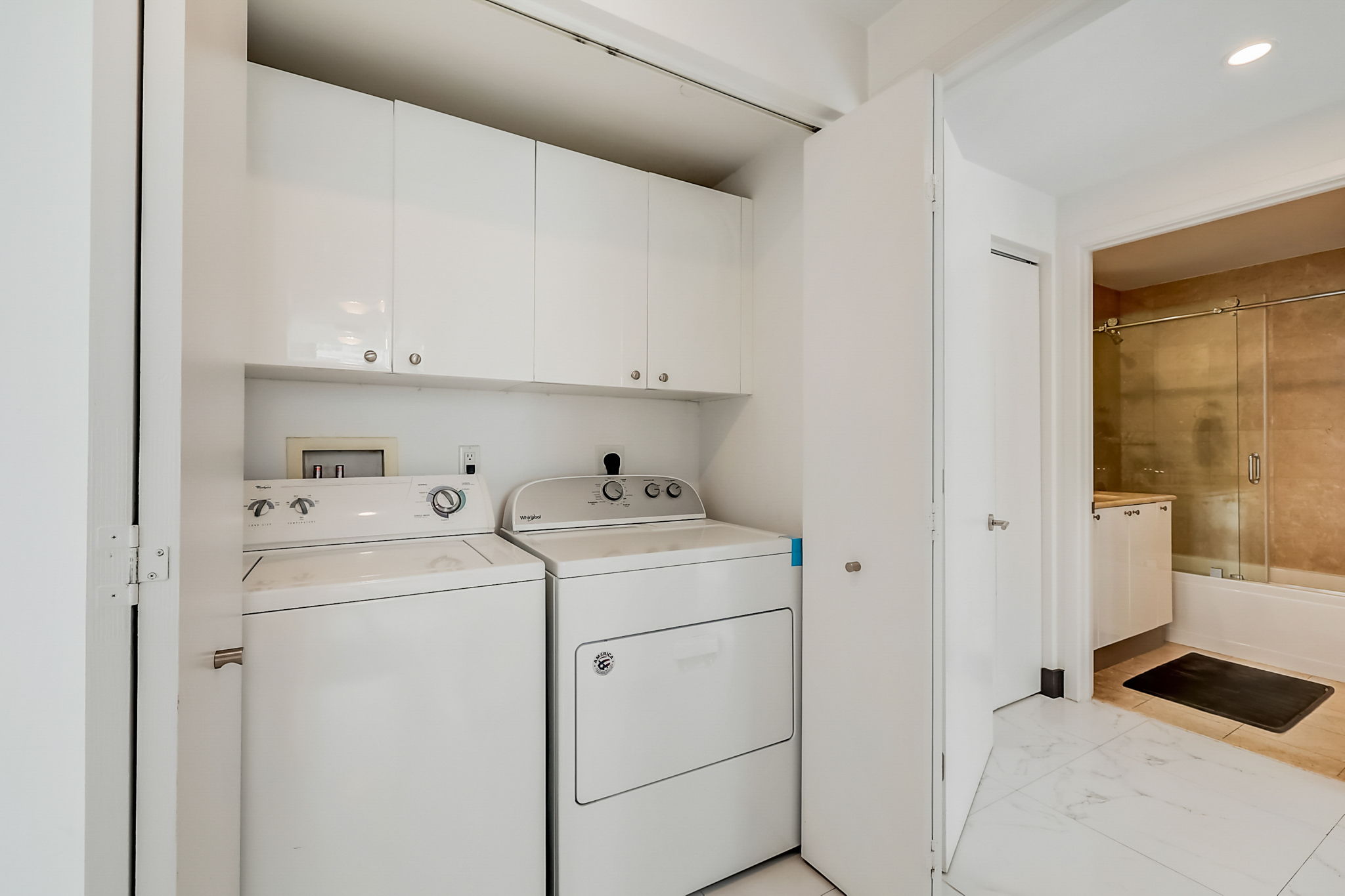 Brickell Key Blvd apt 2303-036