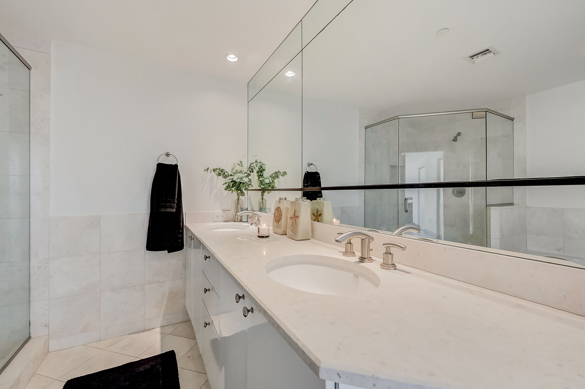 Brickell Key Blvd apt 2303-020