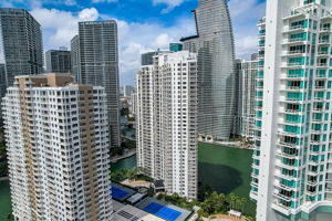 Brickell Key Blvd apt 2303-046