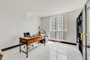 Brickell Key Blvd apt 2303-033