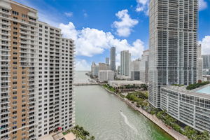 Brickell Key Blvd apt 2303-040