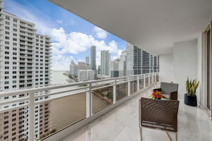 Brickell Key Blvd apt 2303-037