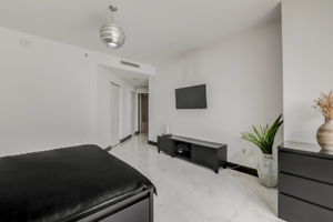 Brickell Key Blvd apt 2303-018