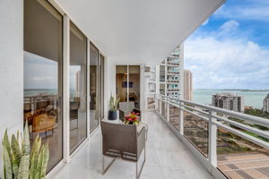Brickell Key Blvd apt 2303-038