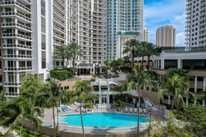 Brickell Key Blvd apt 2303-054
