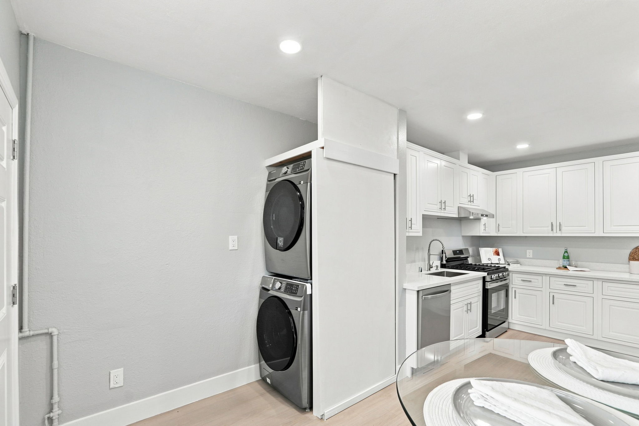 052_F8_901 Hanover St 901-903