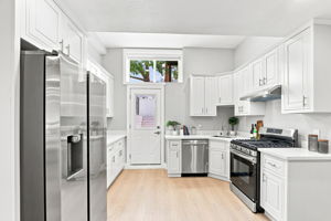 016_F8_901 Hanover St 901-903