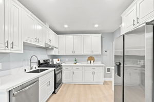 018_F8_901 Hanover St 901-903