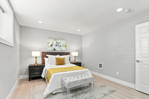 042_F8_901 Hanover St 901-903