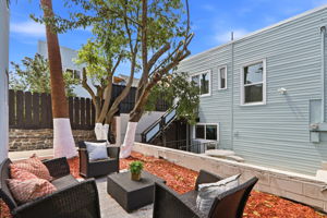 060_F8_901 Hanover St 901-903