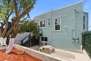 061_F8_901 Hanover St 901-903