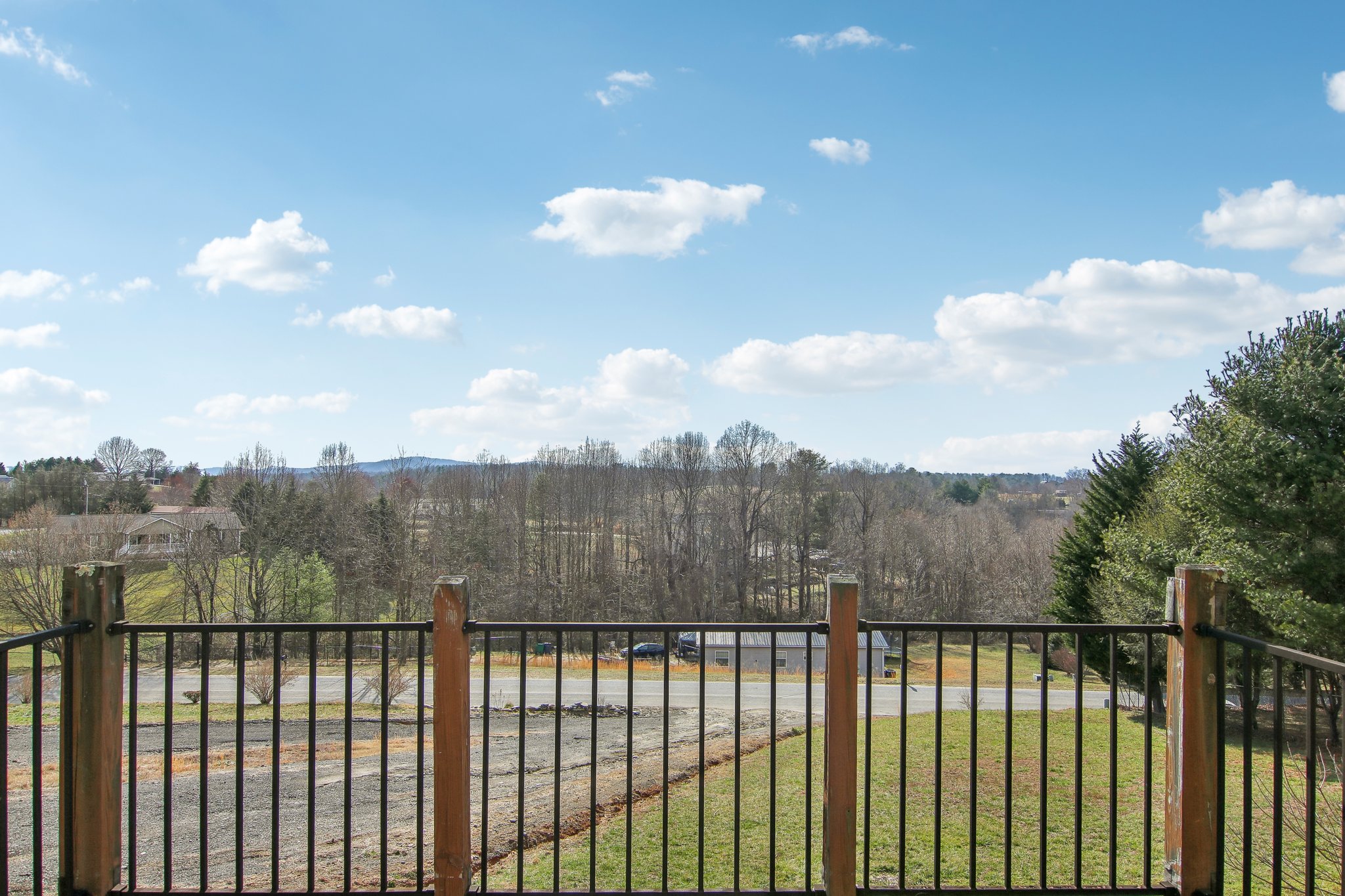 Jackson Loop Rd-002.jpg