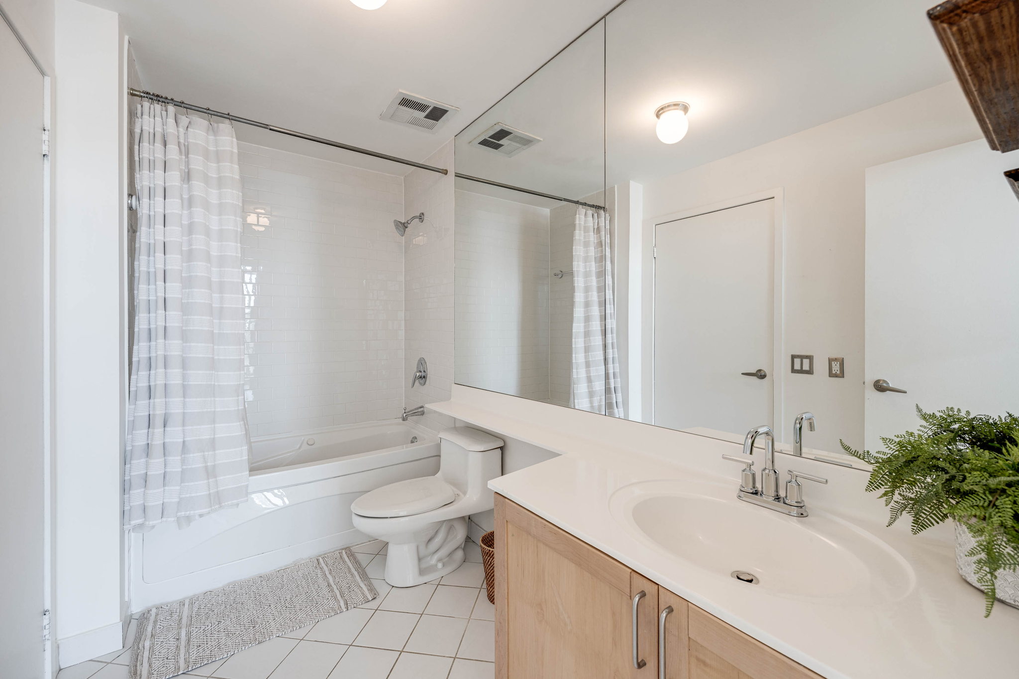 Toronto property showcase — delivered property photograph 21