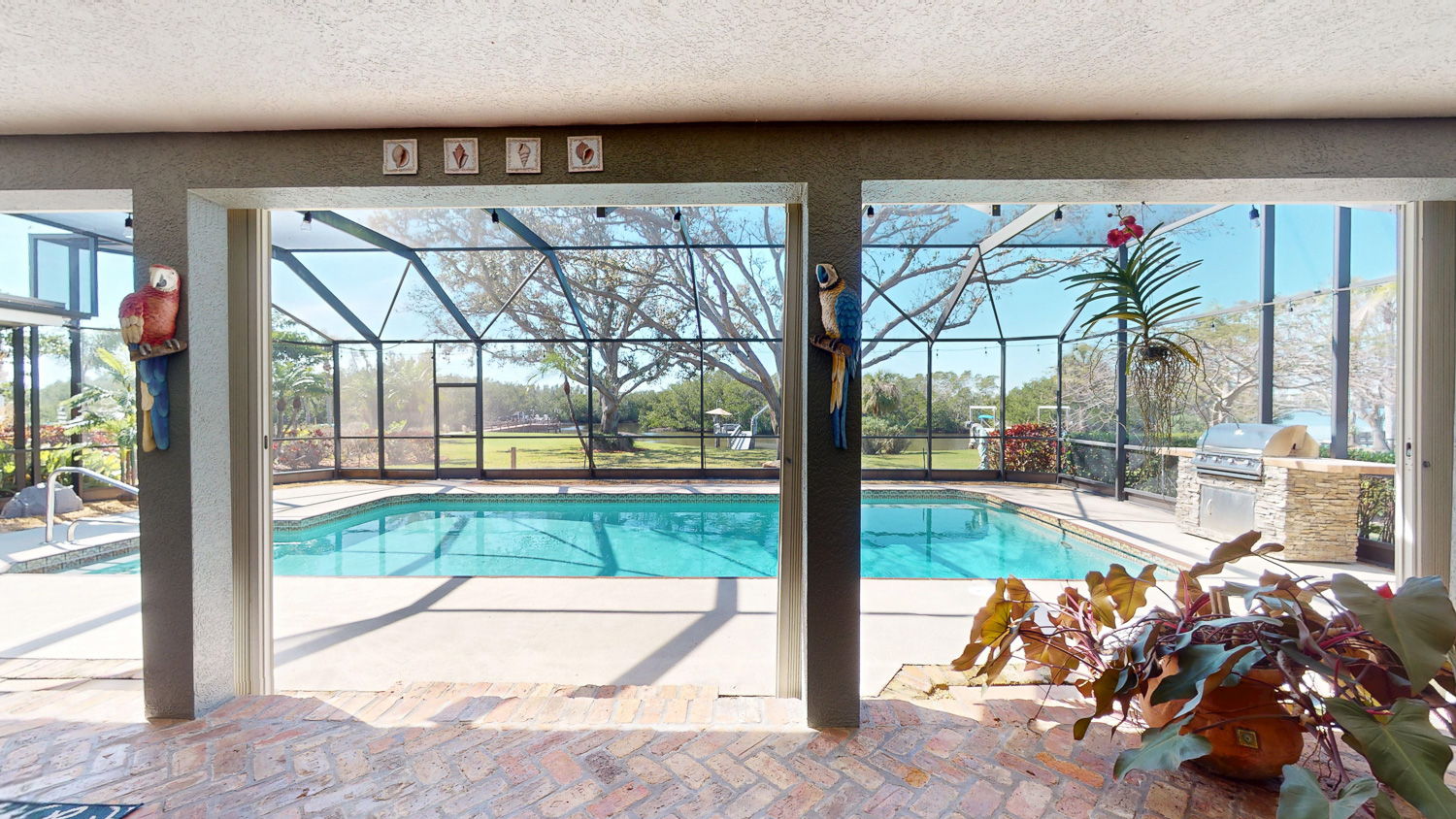 9011 BaywoodPATIO-6