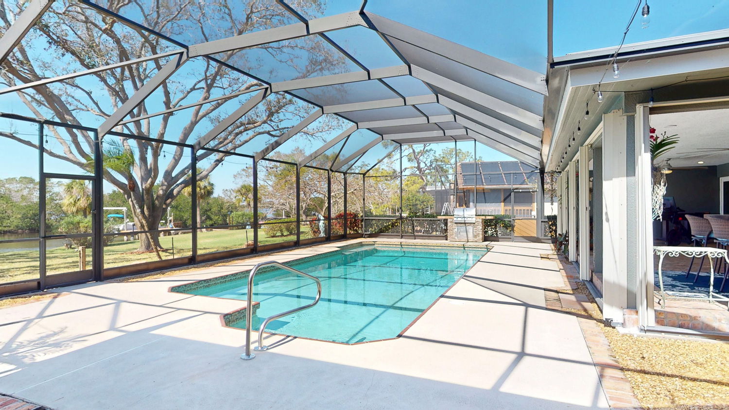 9011 BaywoodPATIO-1